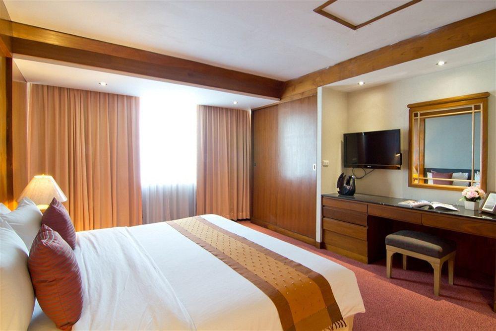 Отель Manhattan 4*